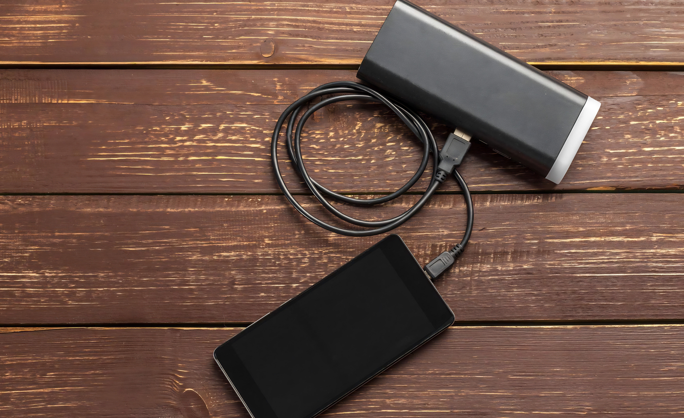 FAST & RELIABLE POWER BANKS
