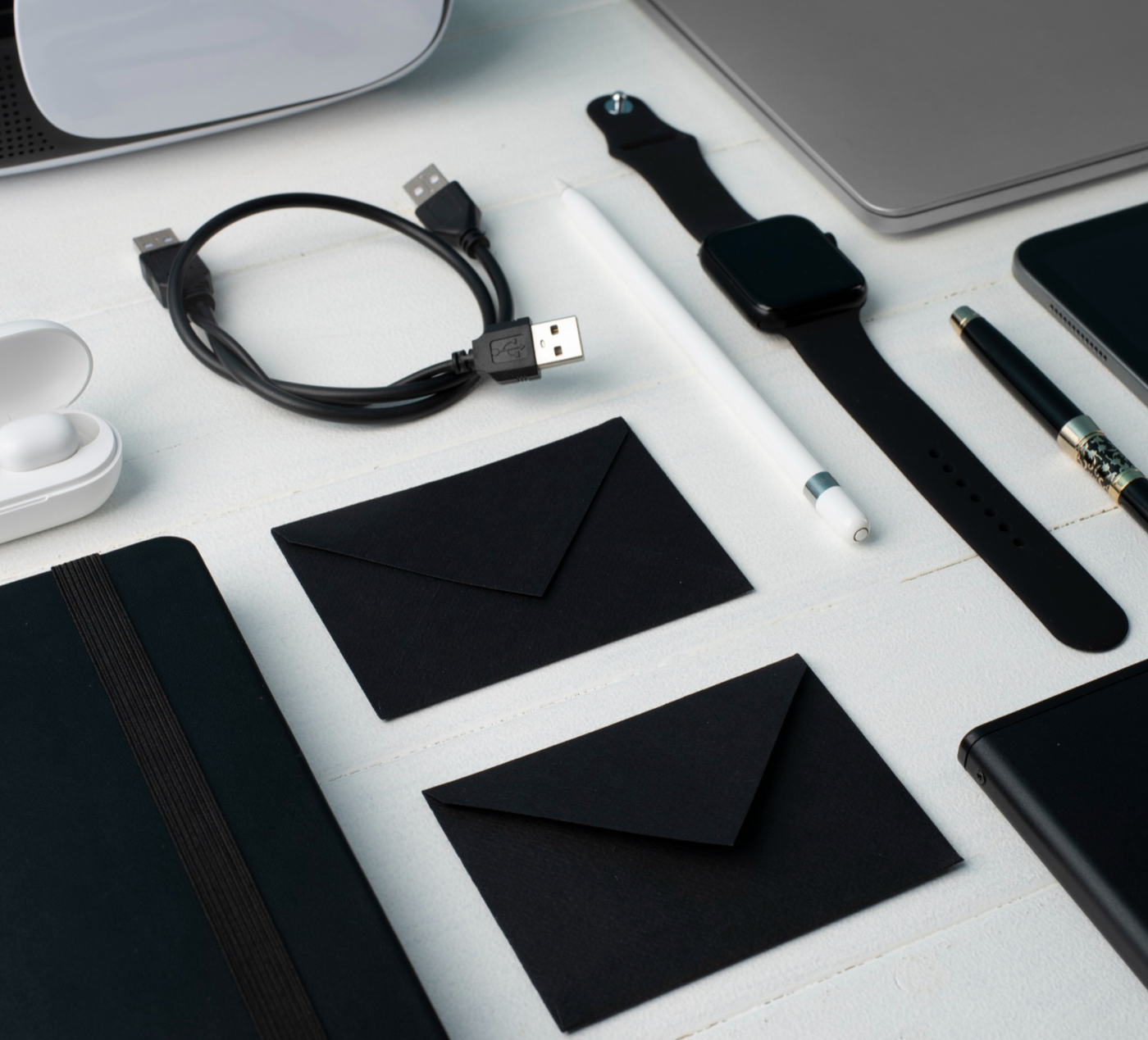 ESSENTIAL TECH ACCESSORIES